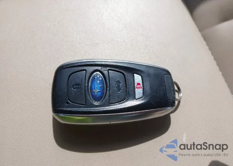 2015 Subaru Legacy 2.5I Limited из США, поврежденный, VIN 4S3BNAL69F3066537